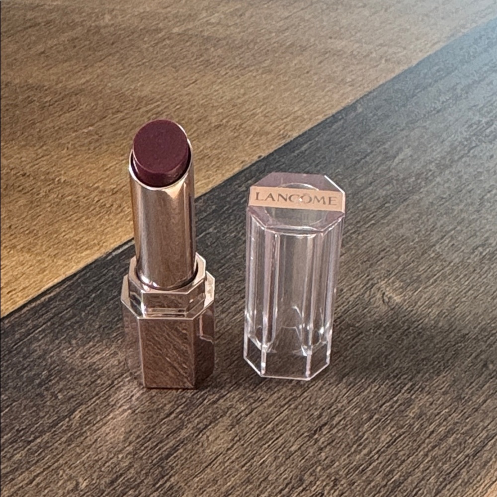 Lancôme Lip Idôle Squalane-12 Butterglow Hydrating Lip Balm-Million-Dollar Berry
